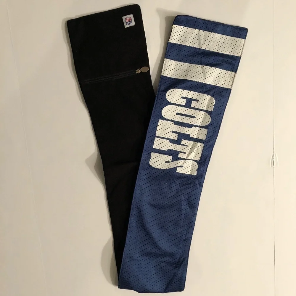 Colts Scarf With Zipper Pocket